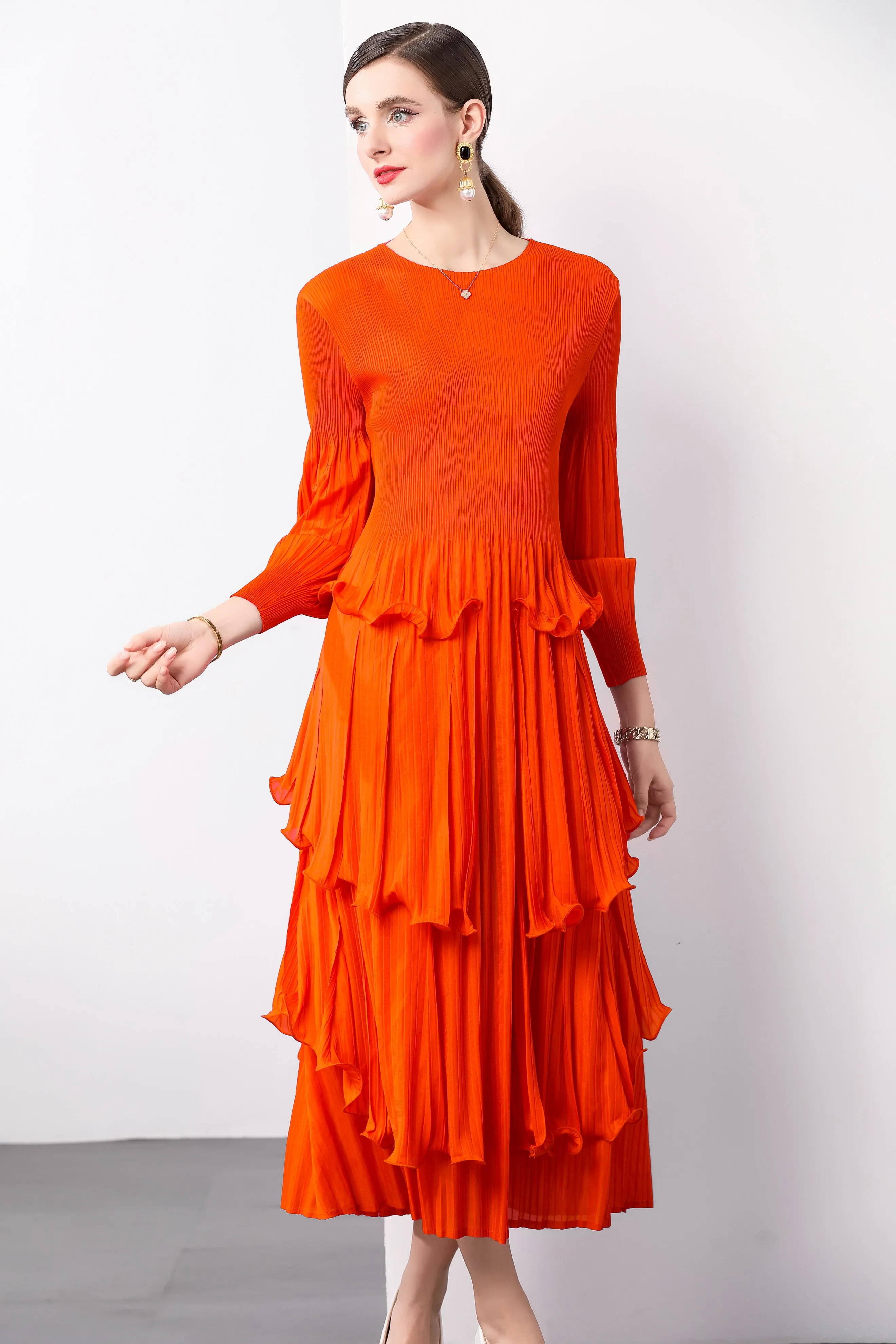 Women's Pleated Elastic Layered Hem Midi Dress