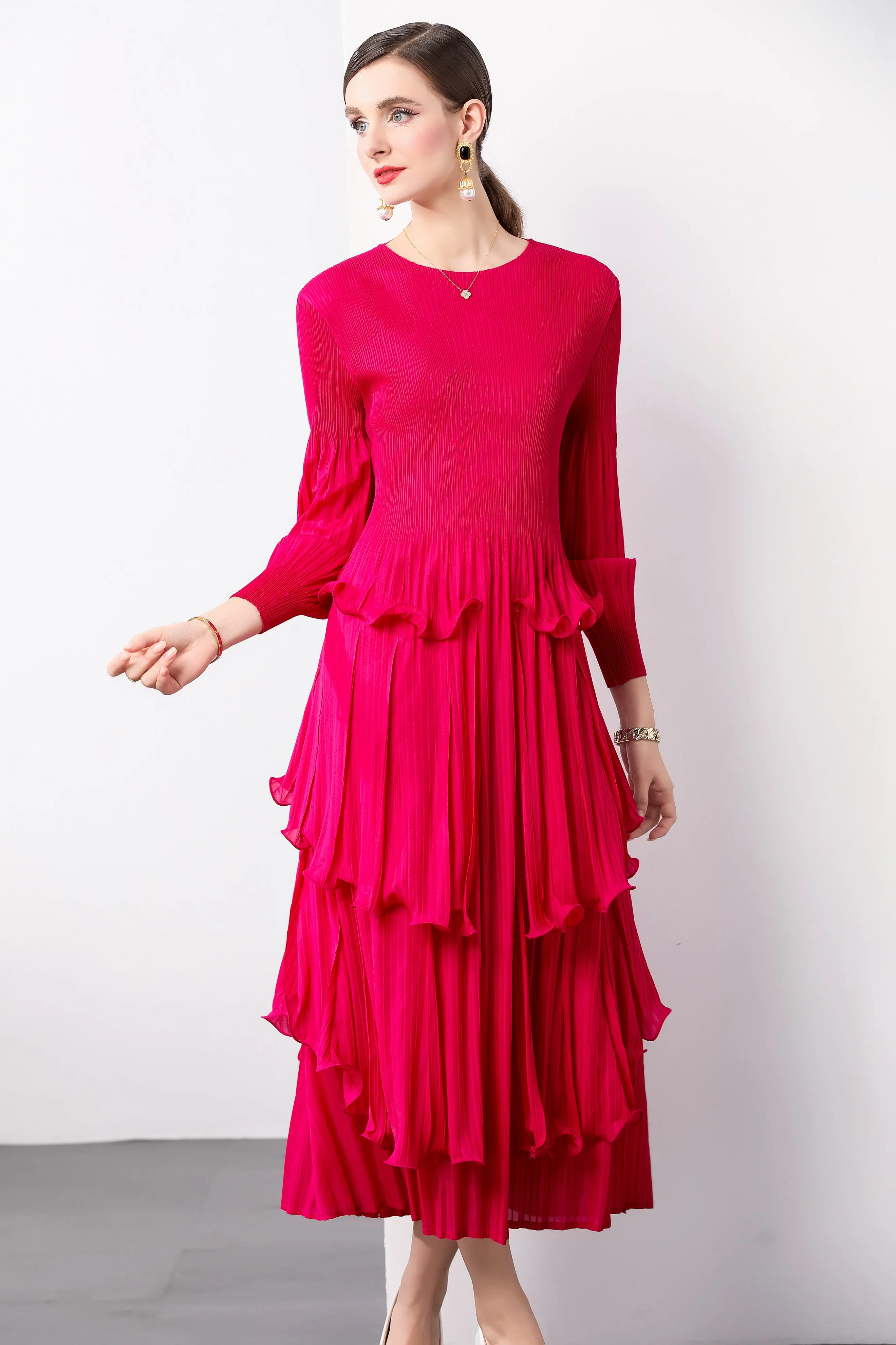 Women's Pleated Elastic Layered Hem Midi Dress
