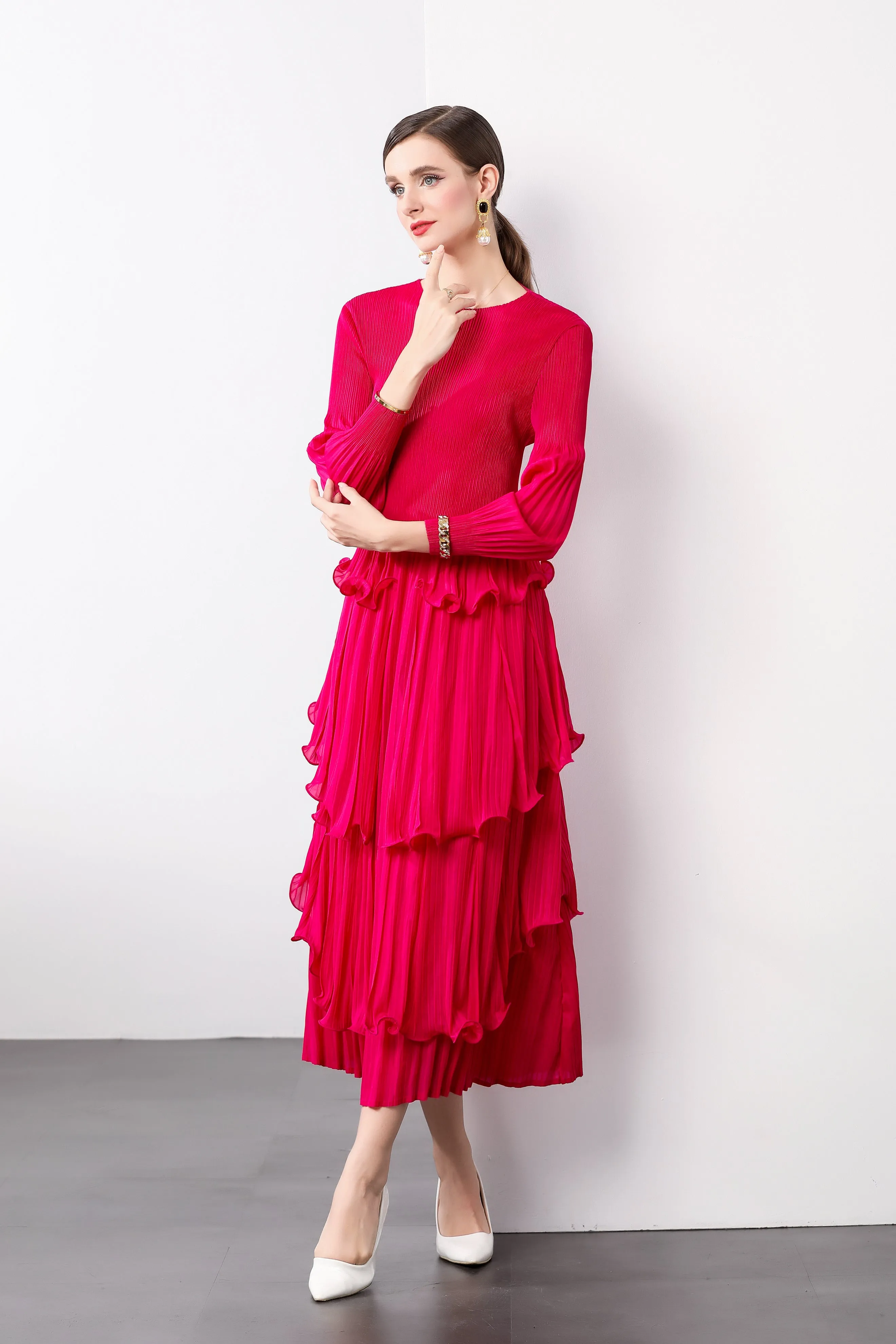 Women's Pleated Elastic Layered Hem Midi Dress